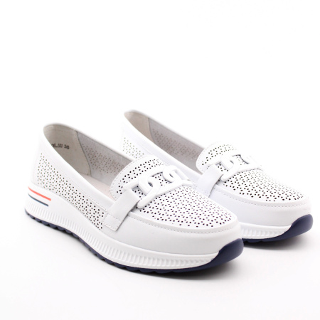 SPUR туфли перфорированые с пряжкой на союзке