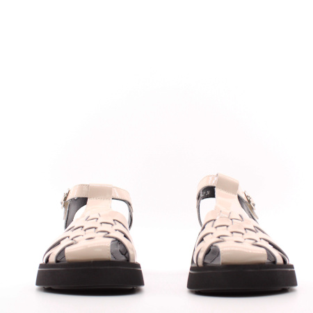 SPUR сандалии лаковые