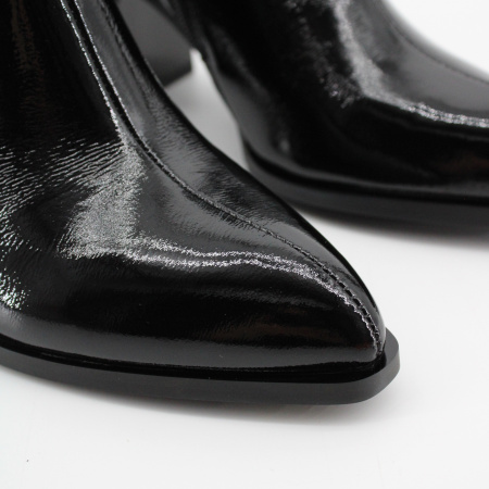 TOFA лаковые ботильоны