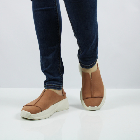 GRUNBERG розовые слипоны -нога просто отдыхает