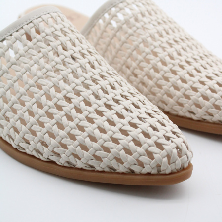 MADELLA летние мюли тренд сезона