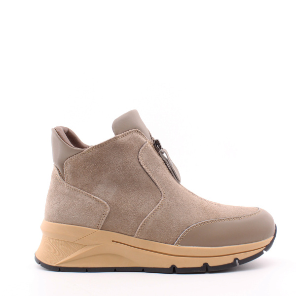 Кроссовки MADELLA