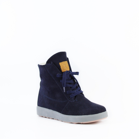 Ботинки на высокой подошве