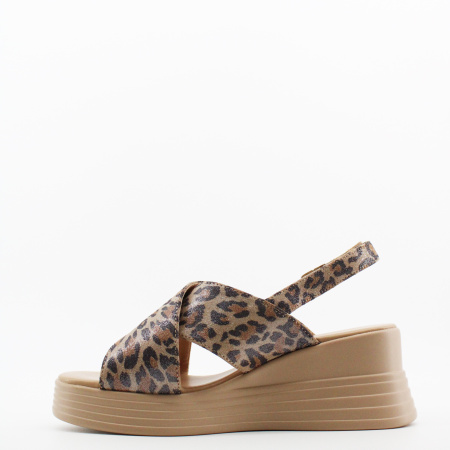 SPUR босоножки леопардовые на танкетке