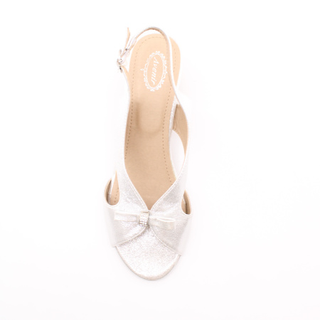 Серебристые босоножки на наборном каблуке AVENIR