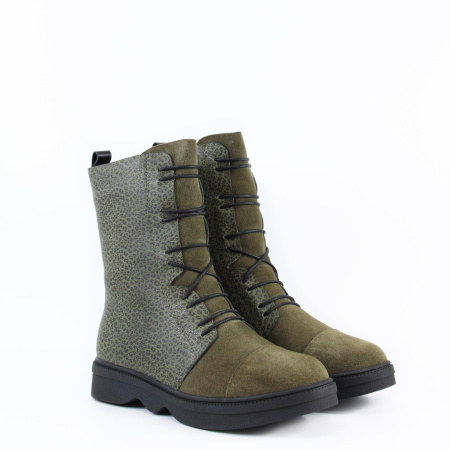 Высокие ботинки на шнурке