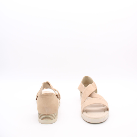 Босоножки на плоской подошве