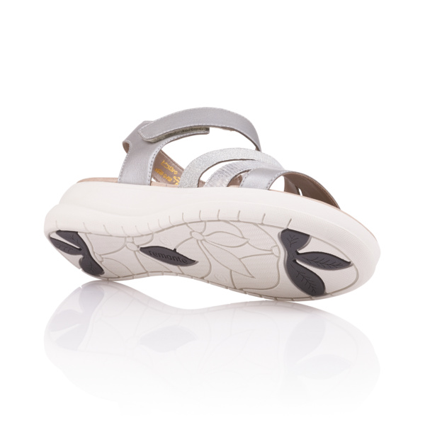 Серебрянные сандалии на танкетке REMONTE