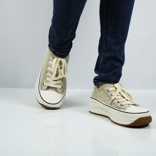 Кеды с перфорацией