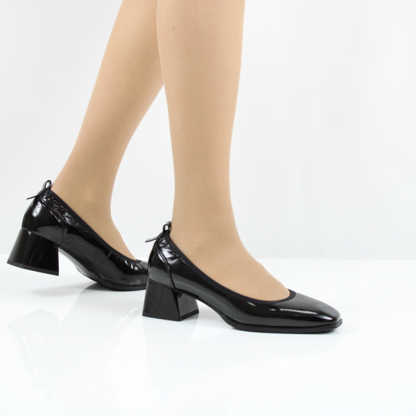 Лодочки лакированые WILMAR